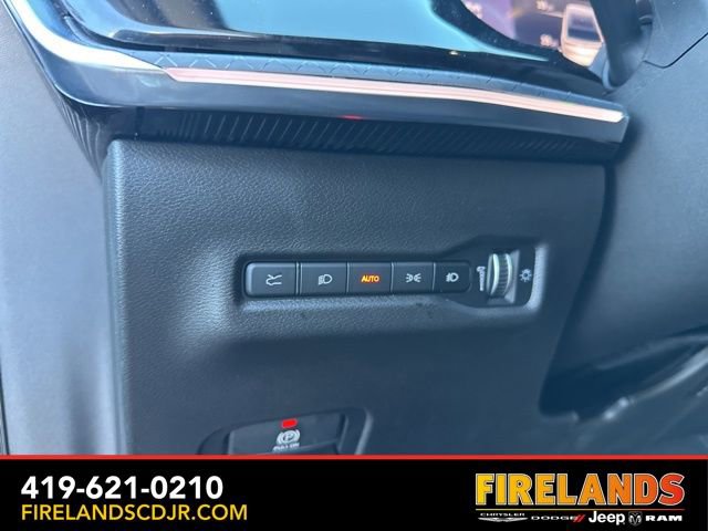 Used 2025 Jeep Wagoneer S Limited image 24