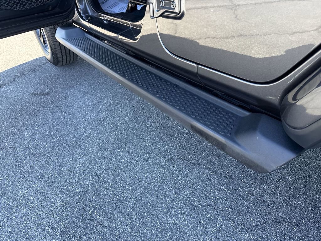Used 2021 Jeep Wrangler Unlimited Sahara image 41