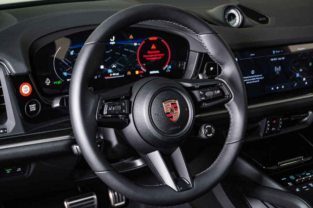 New 2026 Porsche Cayenne S AWD/4WD image 18