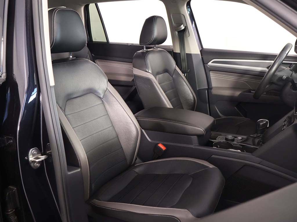Used 2023 Volkswagen Atlas SEL Premium AWD/4WD image 34