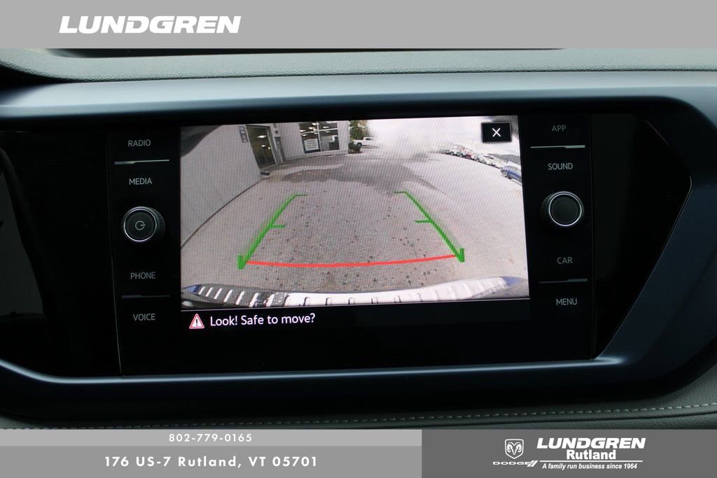 Used 2024 Volkswagen Taos SE w/ Panoramic Sunroof Package image 27