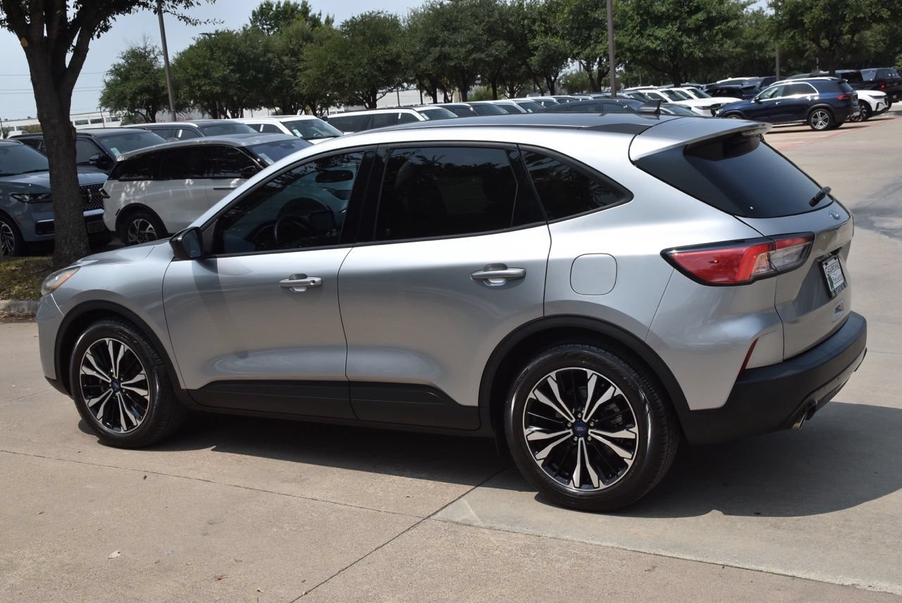 Used 2021 Ford Escape SE w/ SE Sport Appearance Package FWD image 11