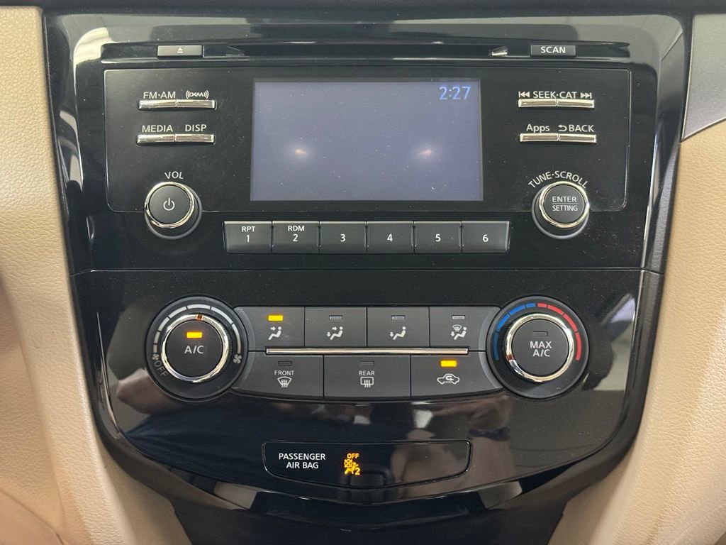 Used 2016 Nissan Rogue S FWD image 40