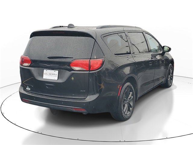 Certified 2020 Chrysler Pacifica Touring-L image 4