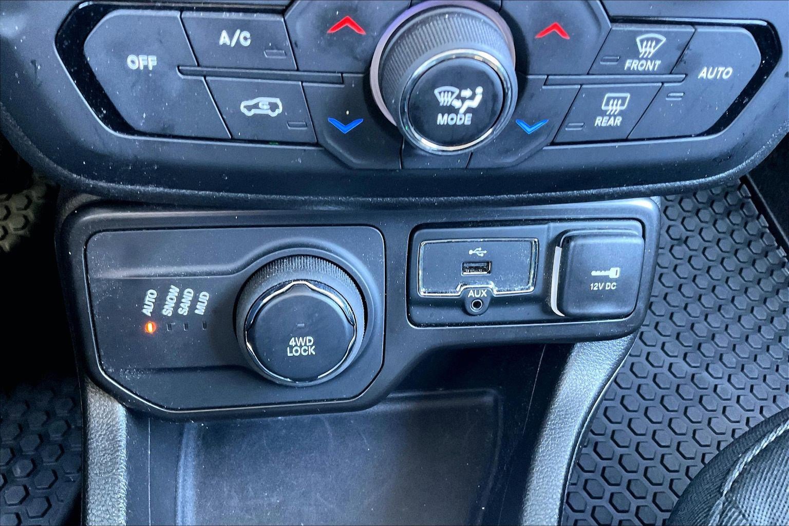 Certified 2022 Jeep Renegade Latitude w/ Convenience Group image 20