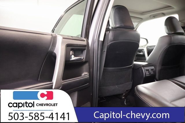 Used 2021 Toyota 4Runner SR5 Premium w/ Moonroof Package AWD/4WD image 31