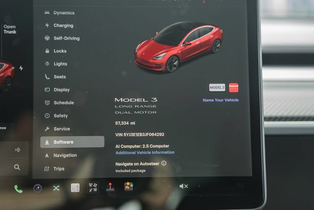 Used 2018 Tesla Model 3 Long Range AWD/4WD image 44