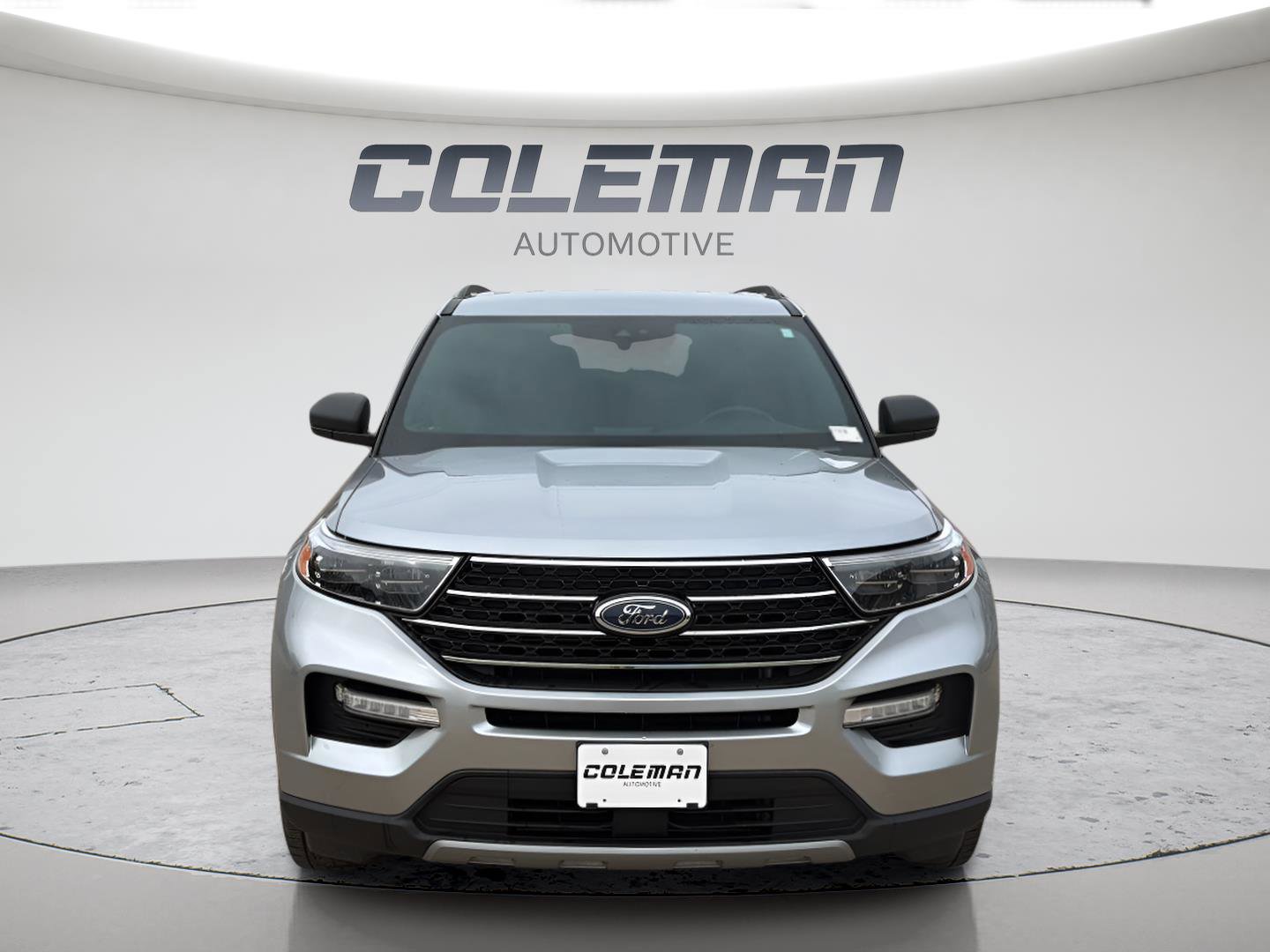 Used 2020 Ford Explorer XLT w/ Equipment Group 202A image 8