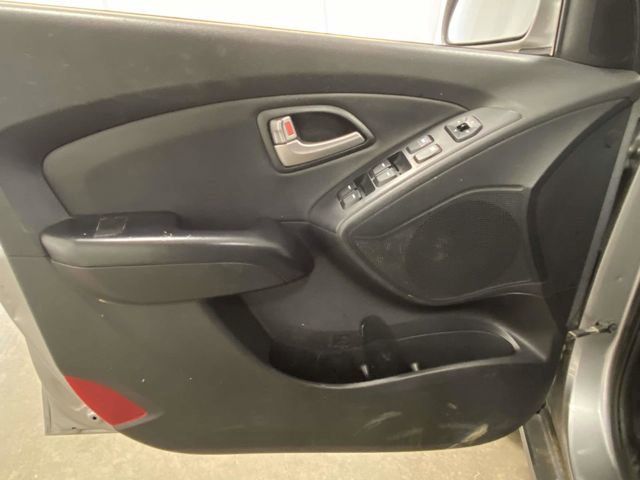 Used 2012 Hyundai Tucson Limited image 14