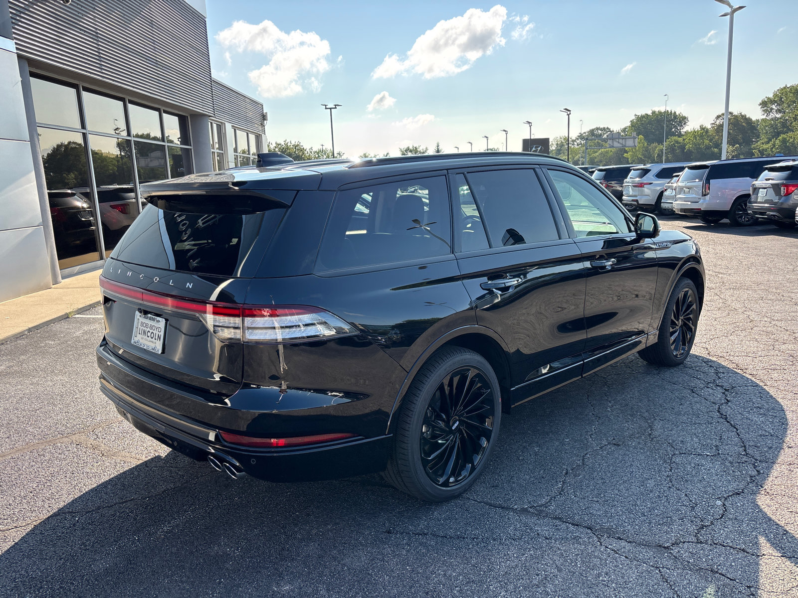 New 2026 Lincoln Aviator Reserve w/ Jet Appearance Package AWD/4WD image 7
