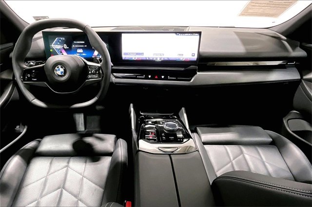 Used 2024 BMW 530i xDrive w/ Convenience Package image 14