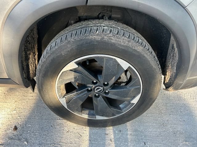 Used 2024 Nissan Rogue SV FWD image 20