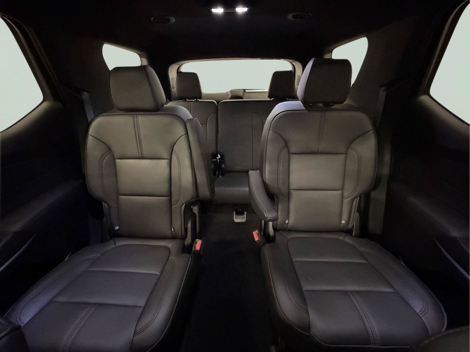 Used 2023 Chevrolet Traverse RS w/ LPO, Floor Liner Package AWD/4WD image 34