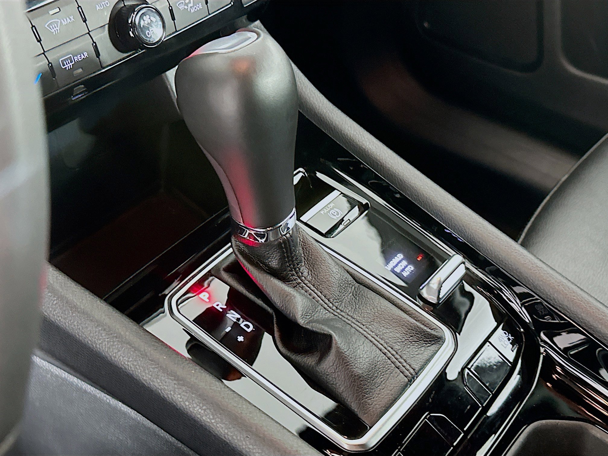 Used 2025 Jeep Compass Limited image 24