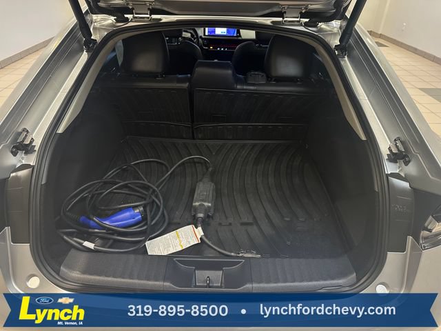 Used 2023 Toyota Prius Prime Premium FWD image 21