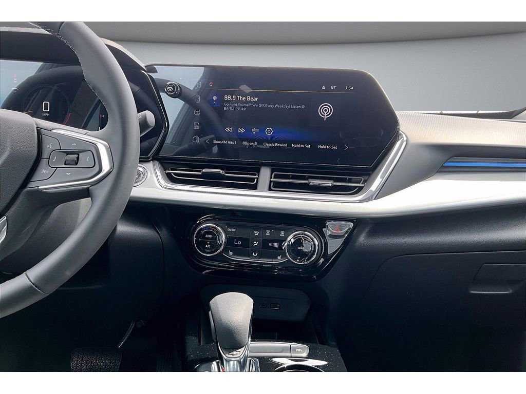 New 2026 Chevrolet Trax LT w/ Driver Confidence Package FWD image 8