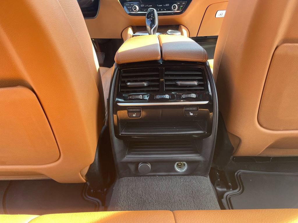 Used 2019 BMW 530i xDrive AWD/4WD image 28