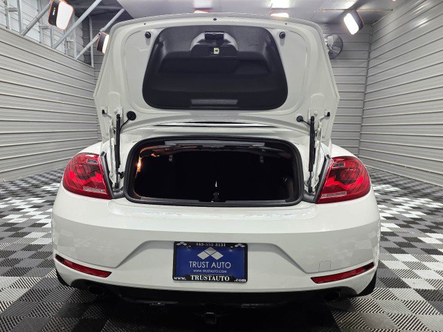 Used 2013 Volkswagen Beetle 2.0T FWD image 33