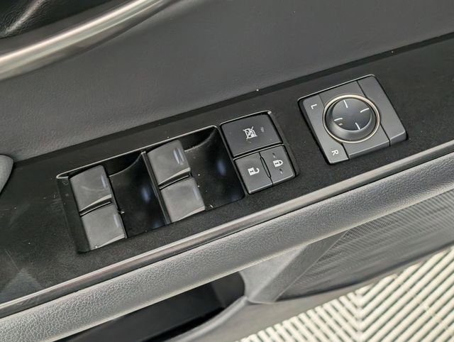 Used 2024 Lexus UX 250h FWD image 11