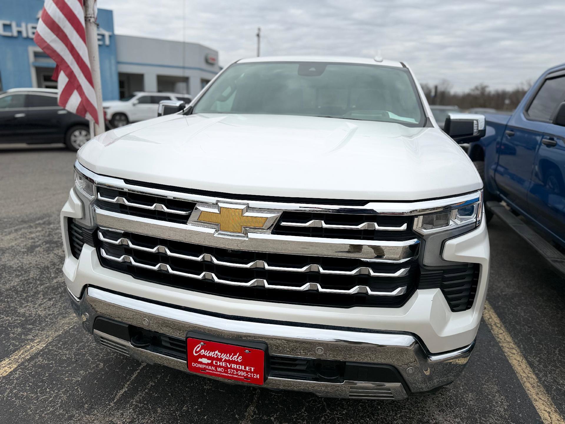 Used 2022 Chevrolet Silverado 1500 LTZ w/ LTZ Premium Package image 6