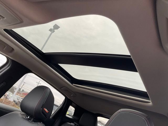 New 2026 Nissan Kicks SR w/ SR Premium Package image 18