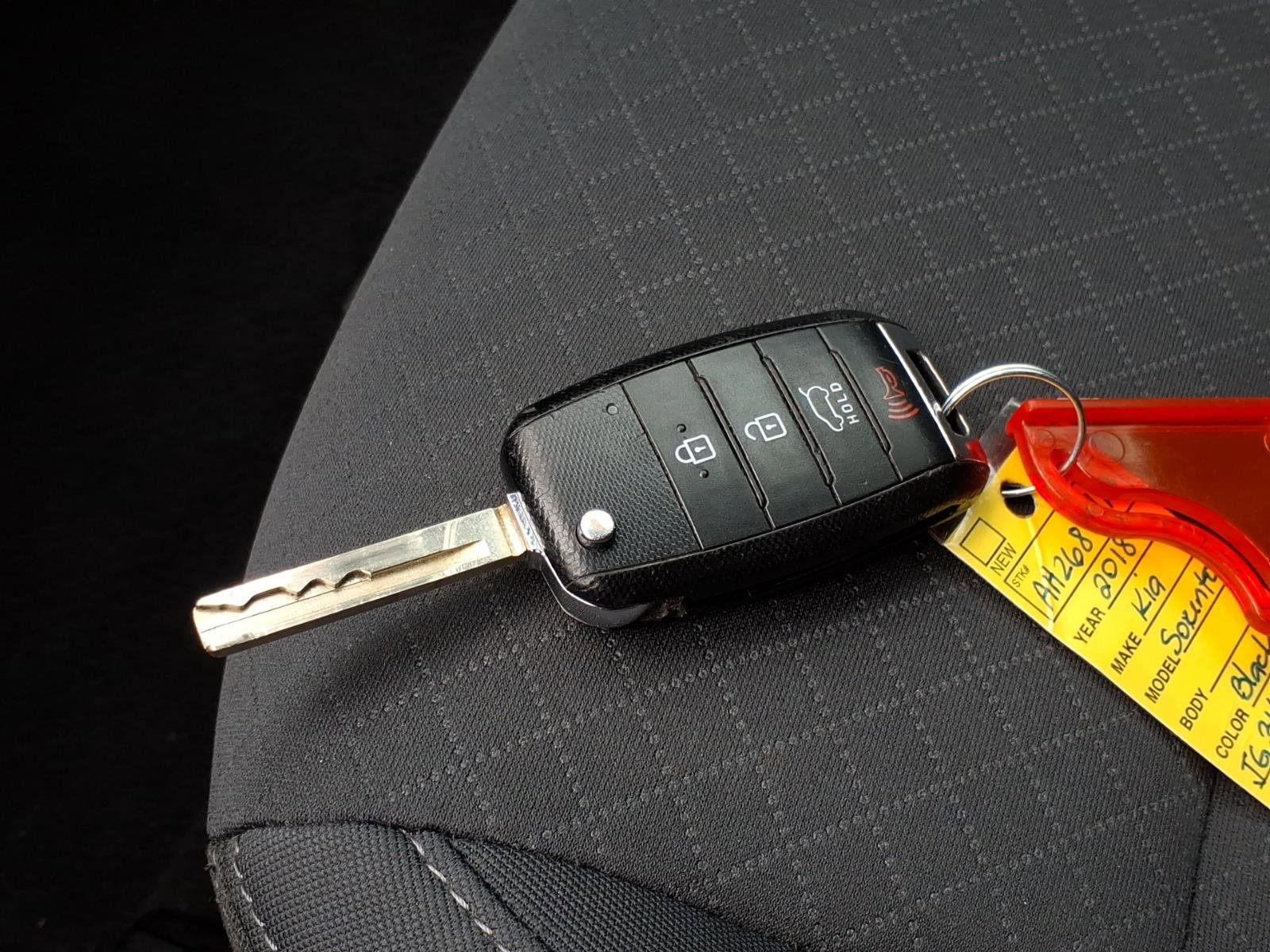 Used 2018 Kia Sorento LX image 25