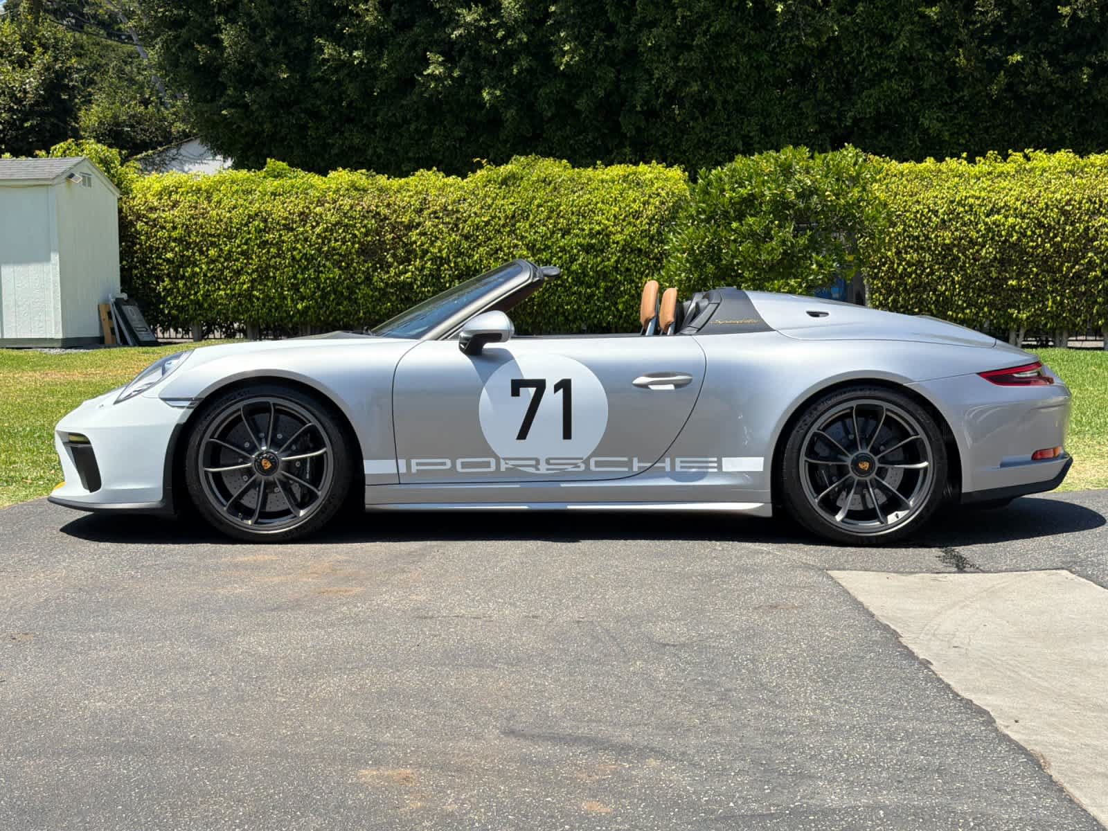 Used 2019 Porsche 911 Speedster RWD image 2