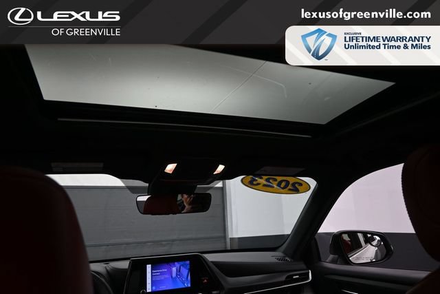 Used 2023 Toyota Highlander XSE FWD image 23