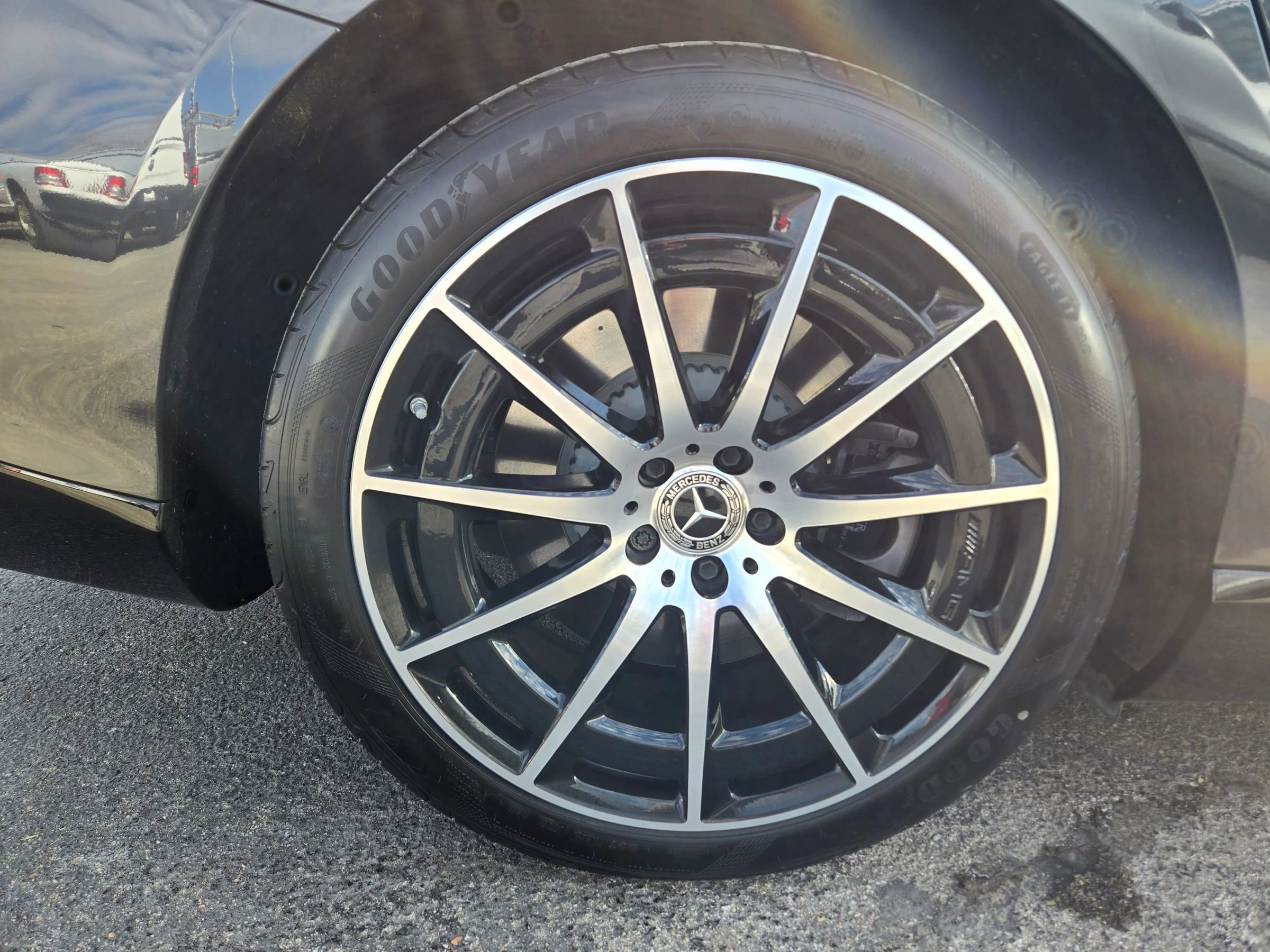 Used 2023 Mercedes-Benz EQS 580 4MATIC Sedan w/ Exclusive Trim Package image 30