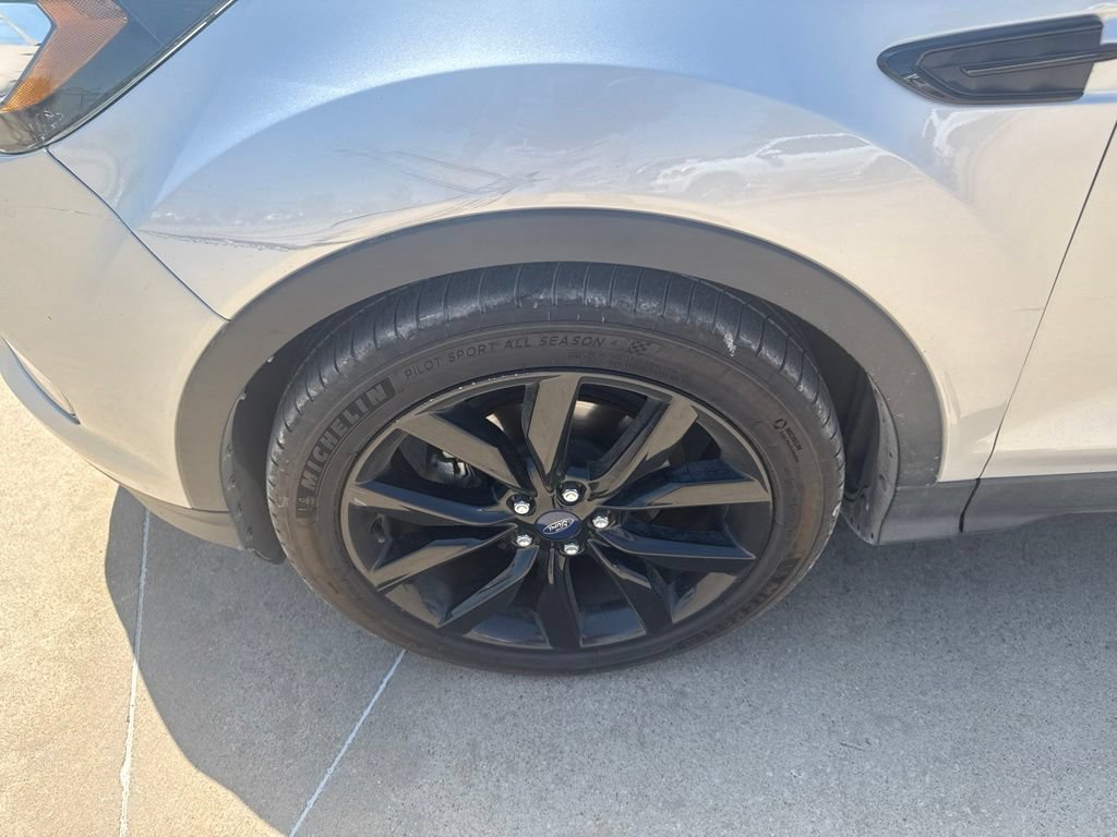Used 2017 Ford Escape Titanium FWD image 9