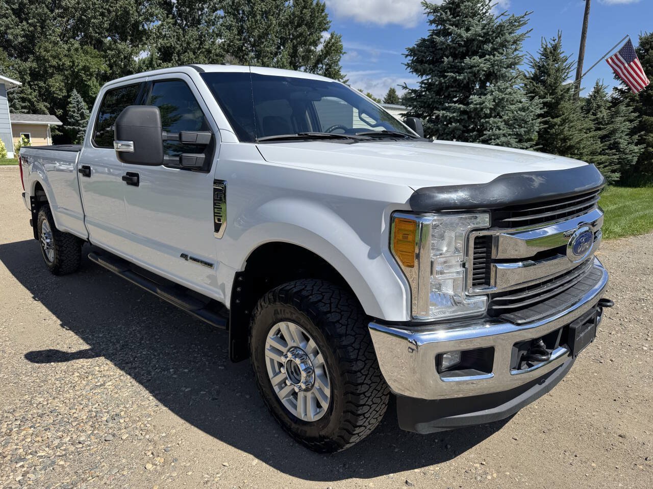 Used 2017 Ford F350 XLT w/ XLT Value Package AWD/4WD image 2