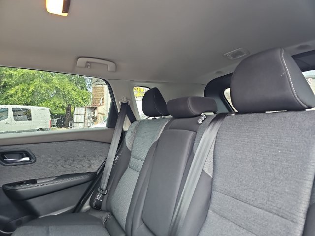 Used 2021 Nissan Rogue SV FWD image 15