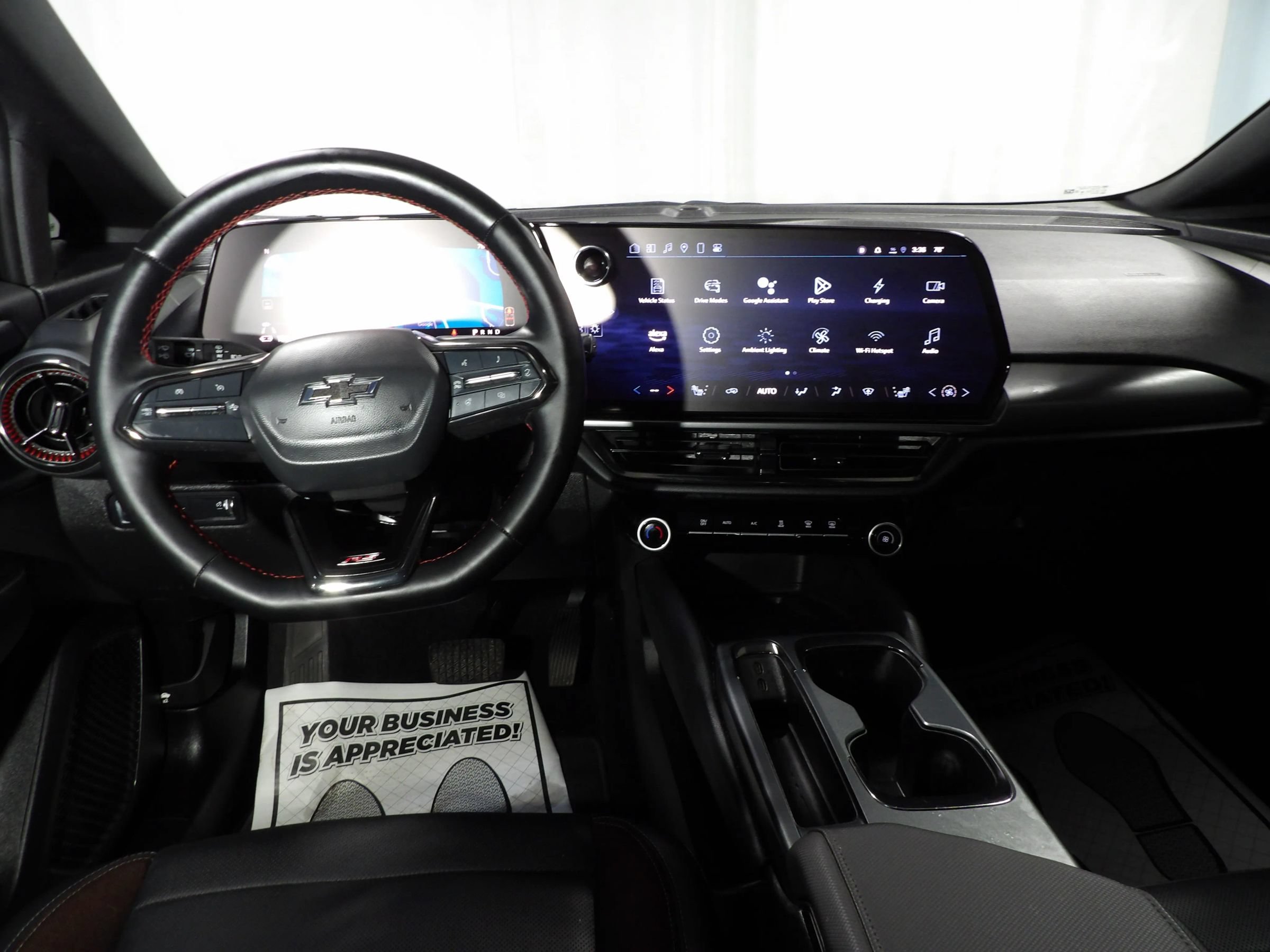 Used 2024 Chevrolet Equinox EV RS FWD image 20