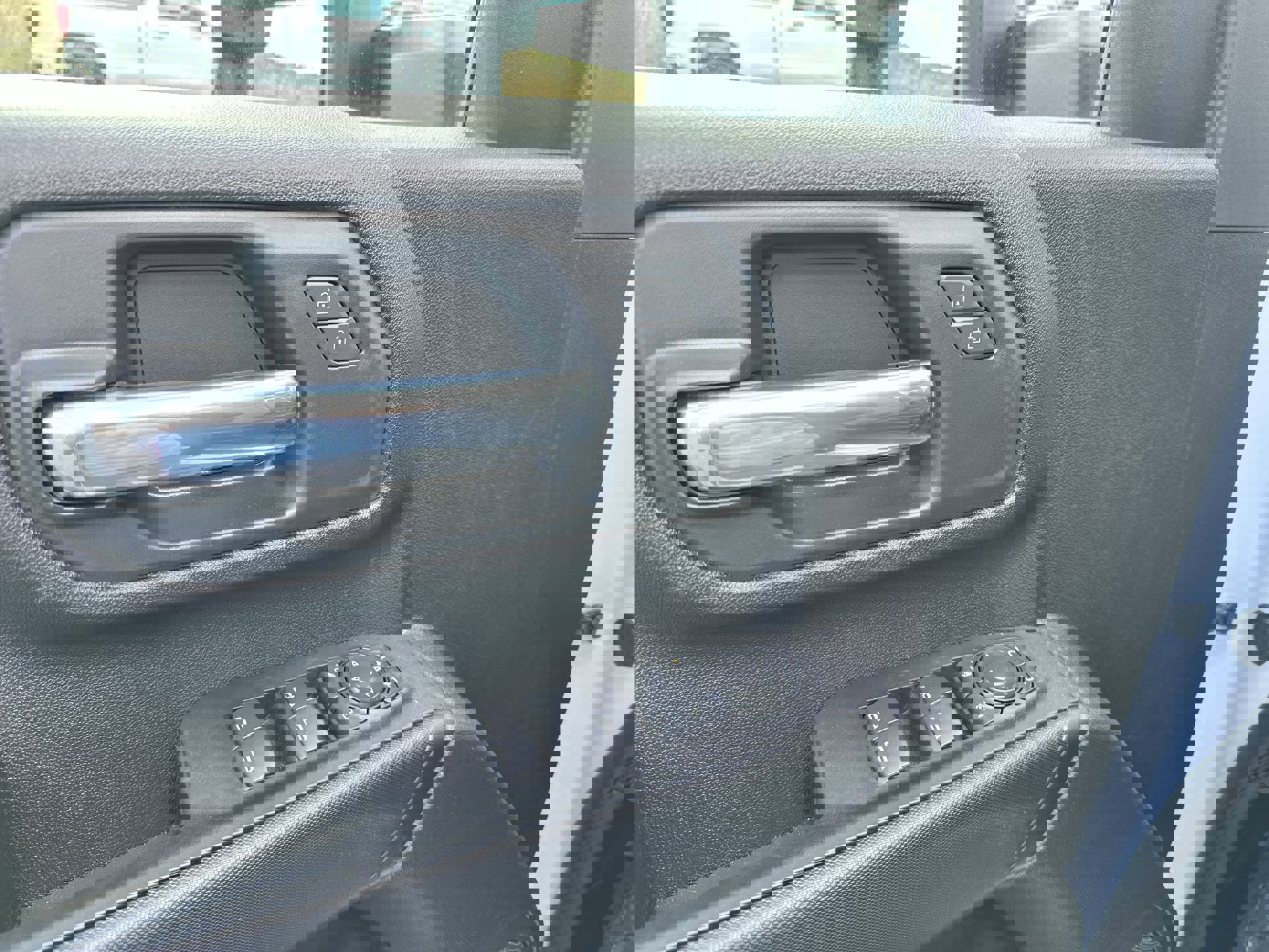 New 2026 GMC Sierra 3500 Pro w/ Convenience Package image 13