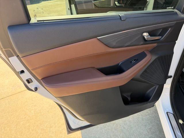 Used 2023 Acura MDX SH-AWD w/ Advance Package image 14