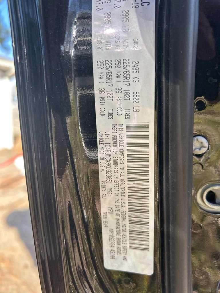 Used 2019 Jeep Cherokee Latitude w/ Cold Weather Group image 21