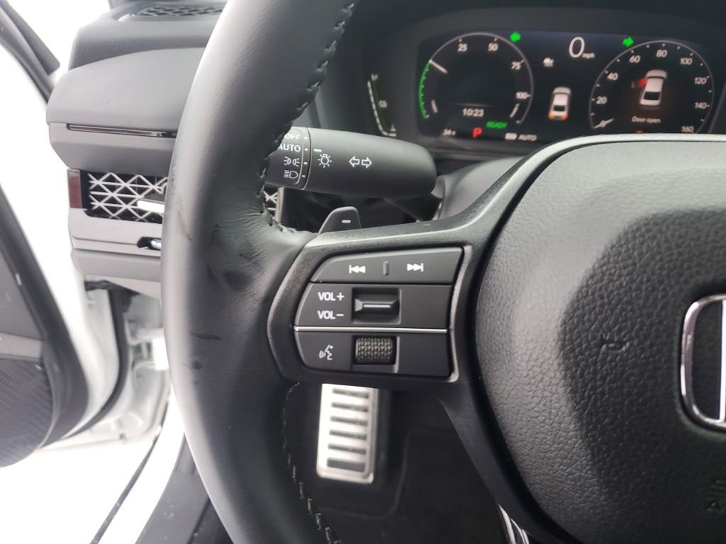 Certified 2025 Honda Accord Sport image 17