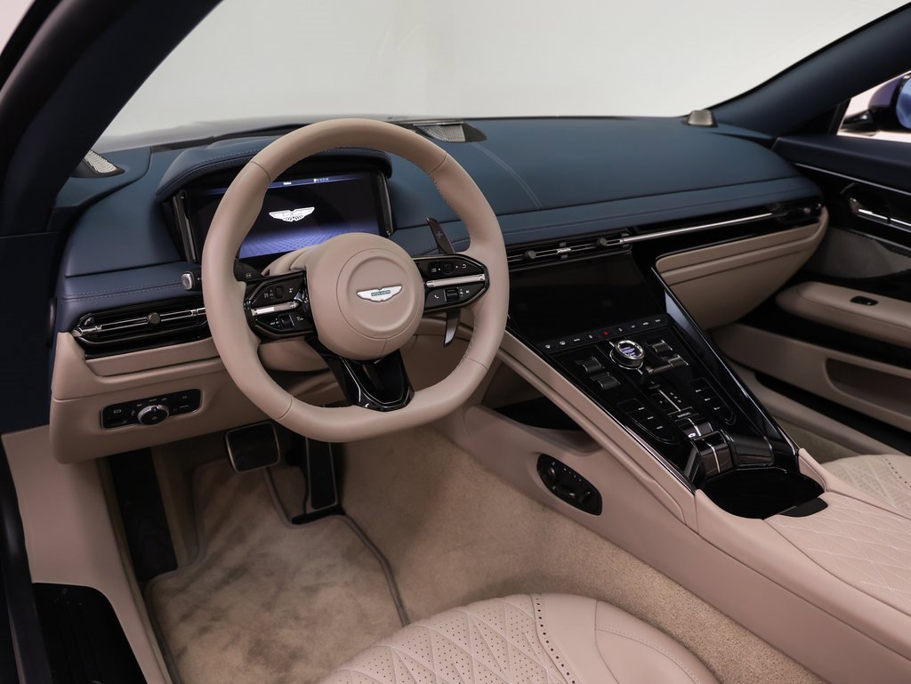 Used 2024 Aston Martin DB12 Convertible image 59