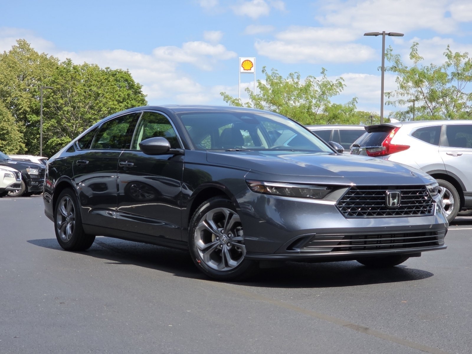 Used 2024 Honda Accord EX image 2