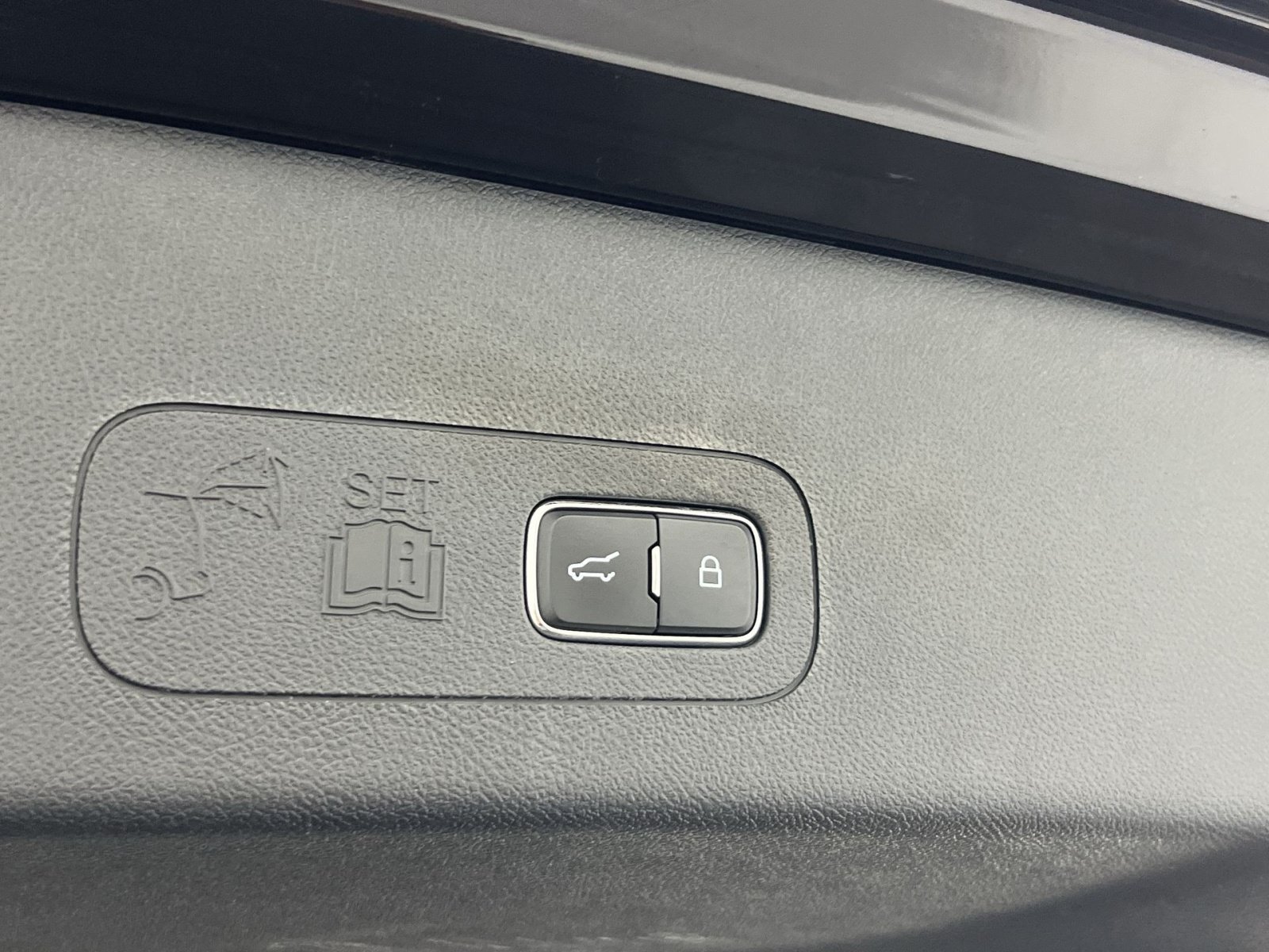Used 2025 Lincoln Aviator AWD image 29