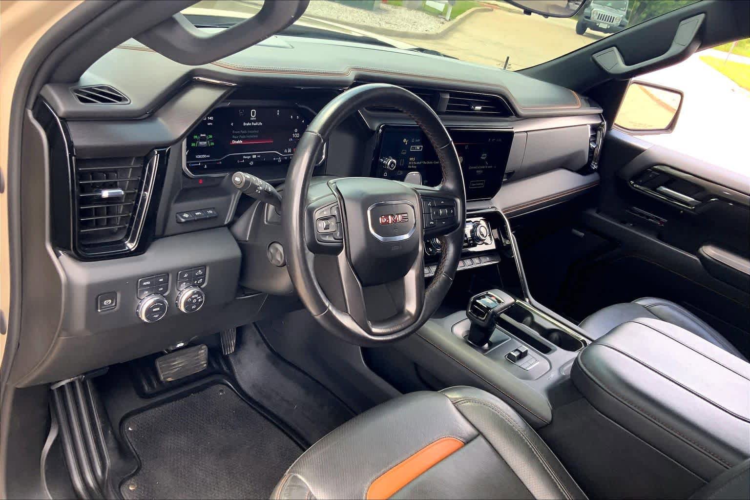 Used 2023 GMC Sierra 1500 AT4 w/ AT4 Premium Package AWD/4WD image 17