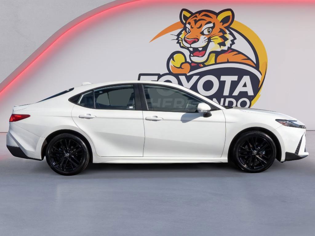 Certified 2025 Toyota Camry SE image 4