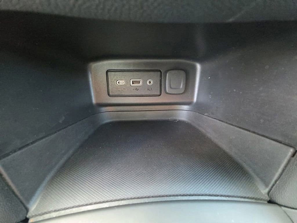 Used 2023 Chevrolet Equinox LT AWD/4WD image 16