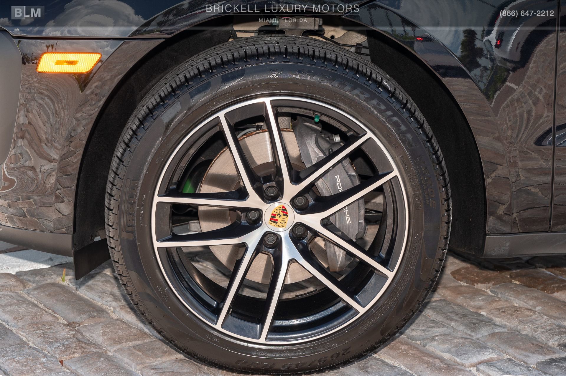 Used 2024 Porsche Macan image 42