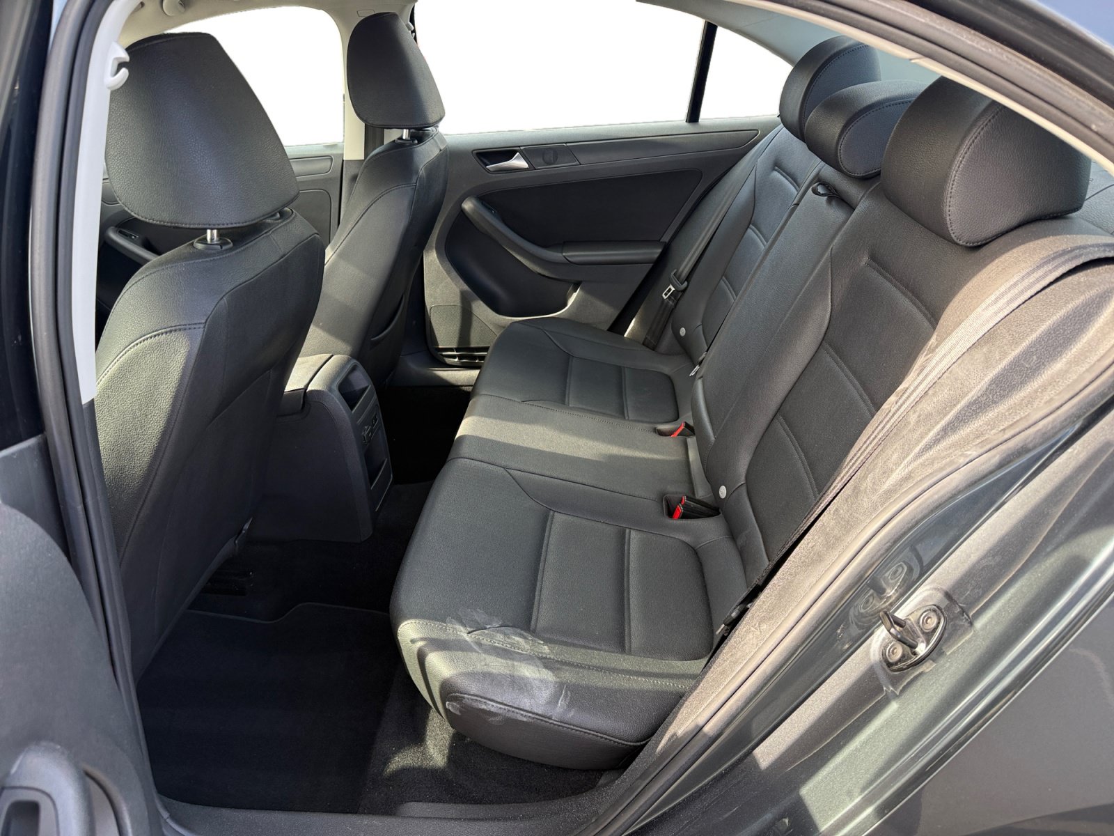 Used 2012 Volkswagen Jetta SE FWD image 16