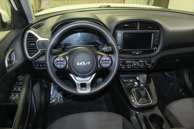 Used 2024 Kia Soul LX w/ Option Group 015 image 10