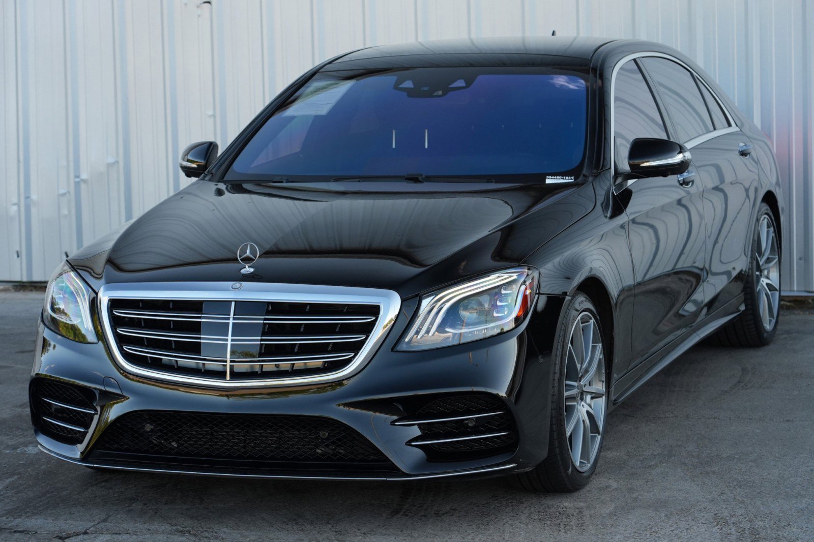 Used 2018 Mercedes-Benz S 560 Sedan w/ AMG Line Exterior image 49