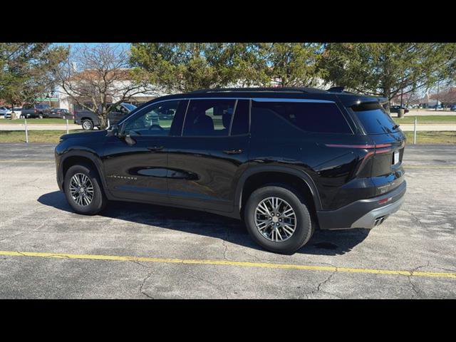 Used 2025 Chevrolet Traverse LT w/ Driver Confidence Package image 33