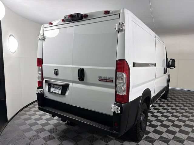 Used 2022 RAM ProMaster 2500 w/ Driver Convenience Group FWD image 5