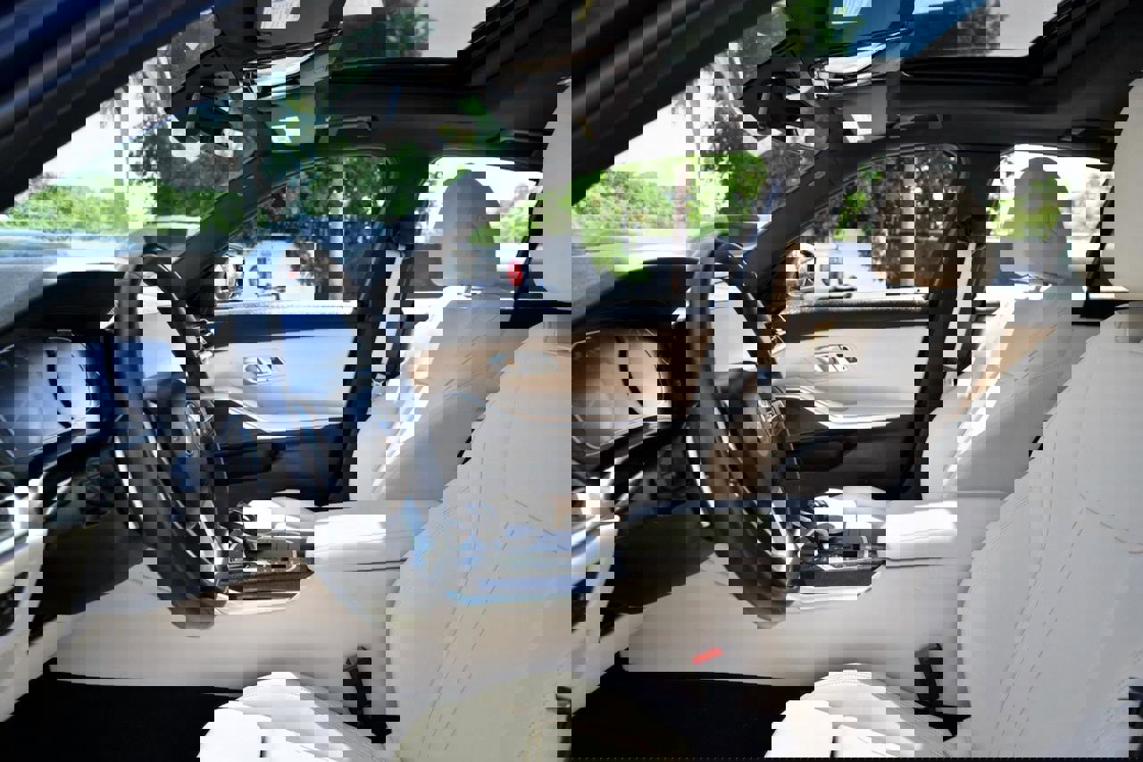 Used 2021 BMW 330i Sedan w/ Convenience Package image 7